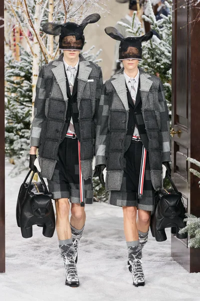 Look 32